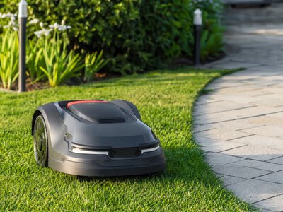 Worx представила роботизовану газонокосарку Landroid Vision Cloud WR306E