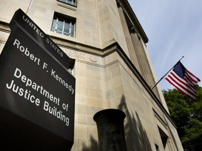 Мін’юст США перевіряє п’ять телеканалів через бойкот заходів Трампа
