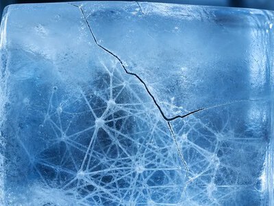 В Ізраїлі створили лід у 10 разів міцніший за звичайний — ScienceAlert