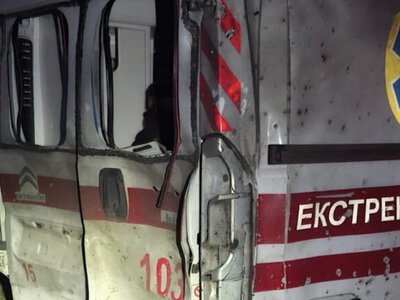 Російський дрон атакував автомобіль екстреної медичної допомоги на Сумщині: постраждали двоє медиків