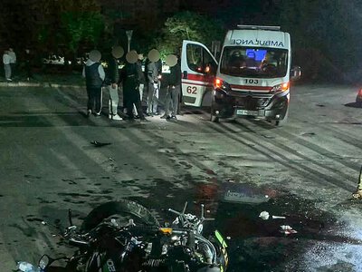 У Снігурівці 14-річний мотоцикліст врізався у мікроавтобус: підліток у тяжкому стані