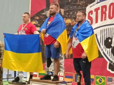 Четверо ветеранів з Рівненщини стали чемпіонами світу з богатирського багатоборства в Латвії