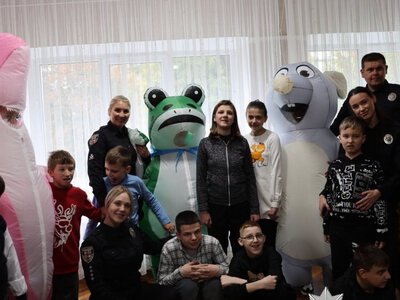 Школу для дітей з порушеннями розвитку відвідали вінницькі правоохоронці разом із аніматорами та студентами