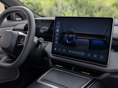 Чим відрізняються Android Automotive і Google Built-in в автомобілях