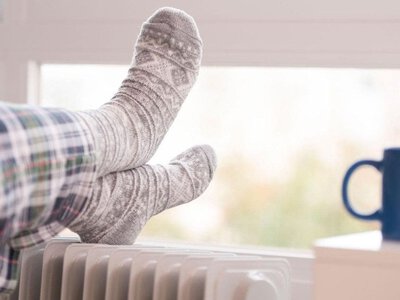 Кімнату можна довше зберігати теплою без опалення: допоможуть штори та килим