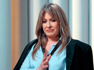 В руках російська книга: Олена Кравець потрапила гучний у скандал