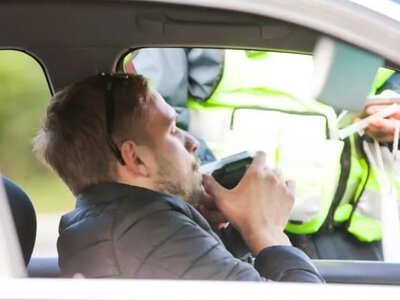На Хмельниччині водій, якого оштрафували за п’яне водіння, намагався отримати 50 тисяч грн компенсації