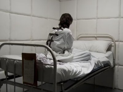 Що відбувається за зачиненими дверима психіатричної клініки?