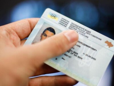 Нові правила для водіїв: в Україні спростили отримання категорій BE, C1E та CE