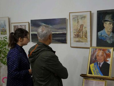 «Життя як спалах»: персональна виставка картин Миколи Яцюка у Музеї історії м. Бердичева
