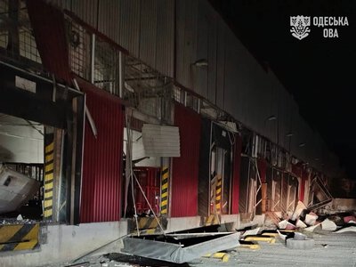 В Одеській області окупанти завдали удару по приміщеннях поштового оператора
