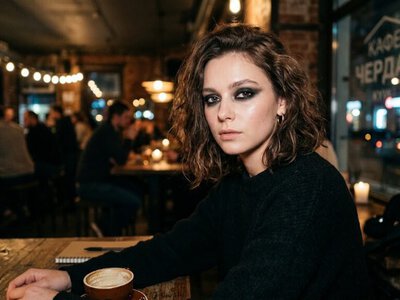 Прощавай, clean girl: 10 головних б'юті-трендів із Тижнів моди весна-літо 2027