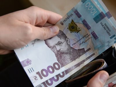 Зарплати вчителів у жовтні: скільки нарахують із надбавкою за стаж