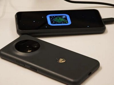 Цей смартфон працюватиме відразу на трьох операційних системах