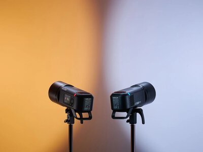 Студійне світло для фотостудії з нуля: імпульсні моноблоки проти постійного LED-світла