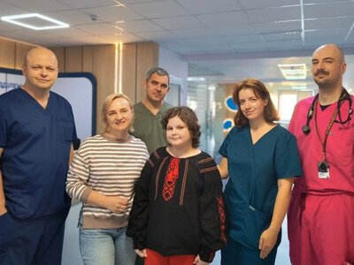 Львівські лікарі врятували 13-річну дівчинку зі злоякісною пухлиною мозку