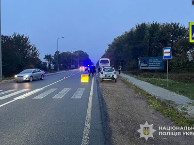 На Тернопільщині водій Peugeot збив двох жінок на пішохідному переході