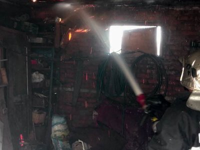 Вчора у Вінниці сталася пожежа в приватному секторі - чоловік отримав опіки