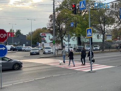 Запрацював світлофор на переході поблизу лікарні на В.Бердичівській у Житомирі (ФОТО) | Times ZT