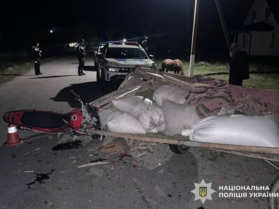 На Звягельщині внаслідок ДТП травми отримали троє людей: поліцейські розслідують обставини події
