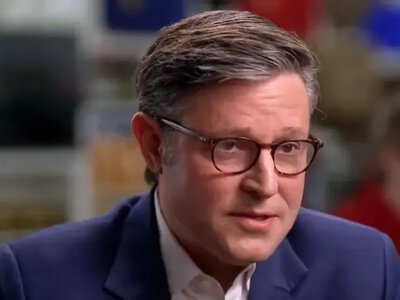 Майк Джонсон назвав винуватця високих цін на пальне в США