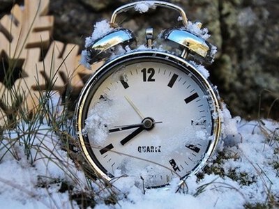 Україна знову переходить на зимовий час: що потрібно знати буковинцям