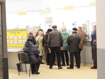 Пенсію можуть перестати платити на картку: коли шість місяців без операцій стають проблемою
