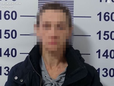 Жителька Хмельниччини під час сварки вдарила співмешканця ножем у груди
