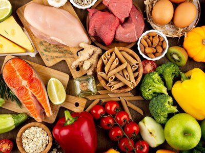 Ціни на продукти в Україні змінилися: що найбільше подешевшало за тиждень
