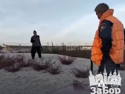 У Запоріжжі знову рятували туристів, які перейшли на островок біля Хортиці і яких відрізало після скидання води з Дніпрогесу