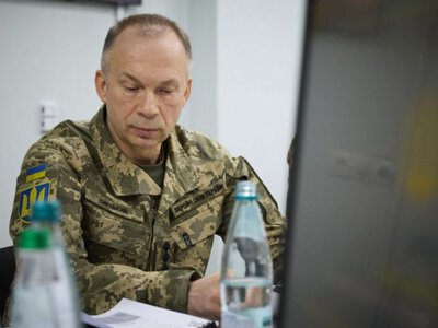 Я не виводив людей на вулиці: Сирський висловився про протести з вимогою його звільнення