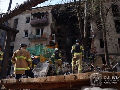 Рятувальник у важкому стані: що відомо про постраждалих у Харкові (відео)