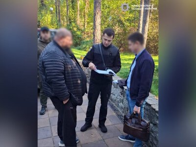 Витрачав донати для ЗСУ на власні борги, одяг та їжу: на Київщині викрили керівника фонду ветеранів морської піхоти на привласненні 1,6 млн грн