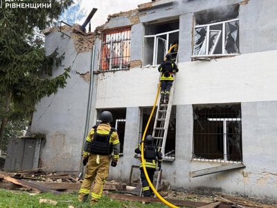 Через атаку РФ майже повністю згорів корпус Рівненського гуманітарного університету