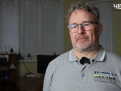«Я побачив дронові атаки та зрозумів, що таке повітряні тривоги»: до Чернігова завітав данський журналіст (Відео)