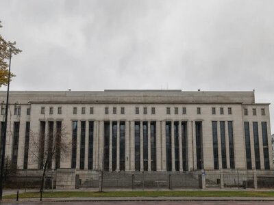 У Польщі підозрюваного у плануванні замаху доправили до прокуратури — RMF24