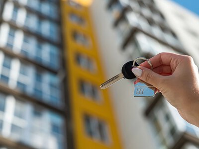 Світло, вода й ліфти під час відключень: де розширили програму для будинків