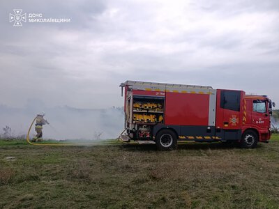 Одна з чотирьох пожеж на Миколаївщині за минулу добу спалахнула через російську атаку