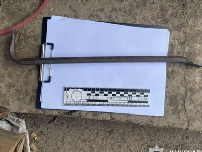 Поліція Ямполя повідомила про підозру чоловіку, який викрав із будинку золотих виробів на понад 120 тисяч гривень