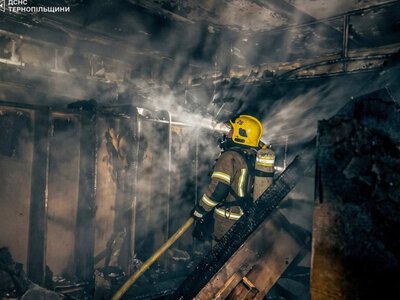 ​У Тернополі після атаки БпЛА спалахнула пожежа