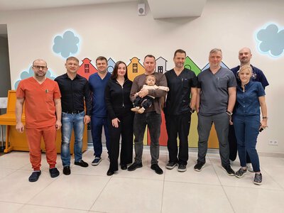 Семимісячному малюку з Прикарпаття пересадили печінку, донором став батько