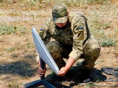 SpaceX запровадила обмеження для військових терміналів Starlink: що сталося