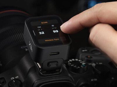 Керування спалахами Godox через тачскрін X3 C та живлення по Type-C