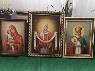 У Мирогощанському коледжі представили роботи іконописця Сергія Найди