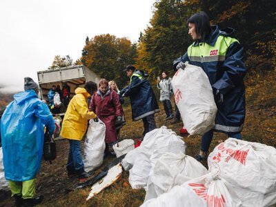 Закарпатське море тоне у смітті? Волонтери взялися рятувати унікальний заказник