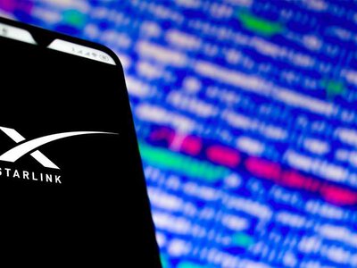 Компанія Маска могла запровадити обмеження у роботі військового пакету Starlink в Україні
