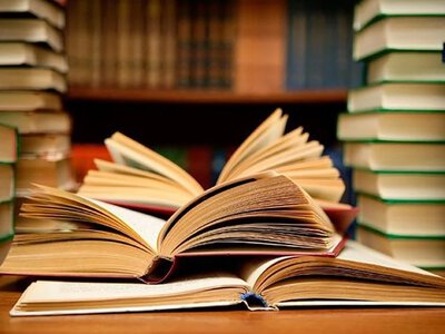 Лише чверть шкільних бібліотек в Україні мають достатньо книжок — опитування МОН