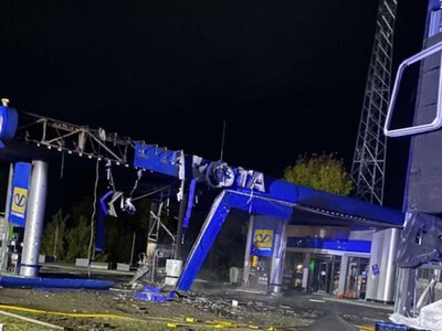 Ворог уразив АЗК UKRNAFTA на Хмельниччині, поранено працівника