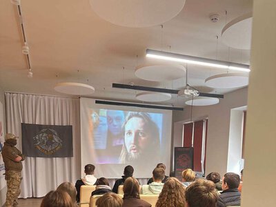 У Бурштині інструктори ССО провели для молоді захід із національного спротиву