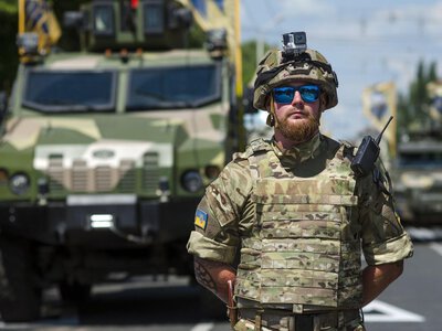 Зібрали вже майже 7 мільйонів: військовий розповів про розіграш Range Rover для ЗСУ